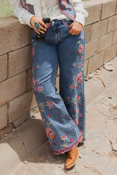 FLORAL EMBRODIERY JEAN