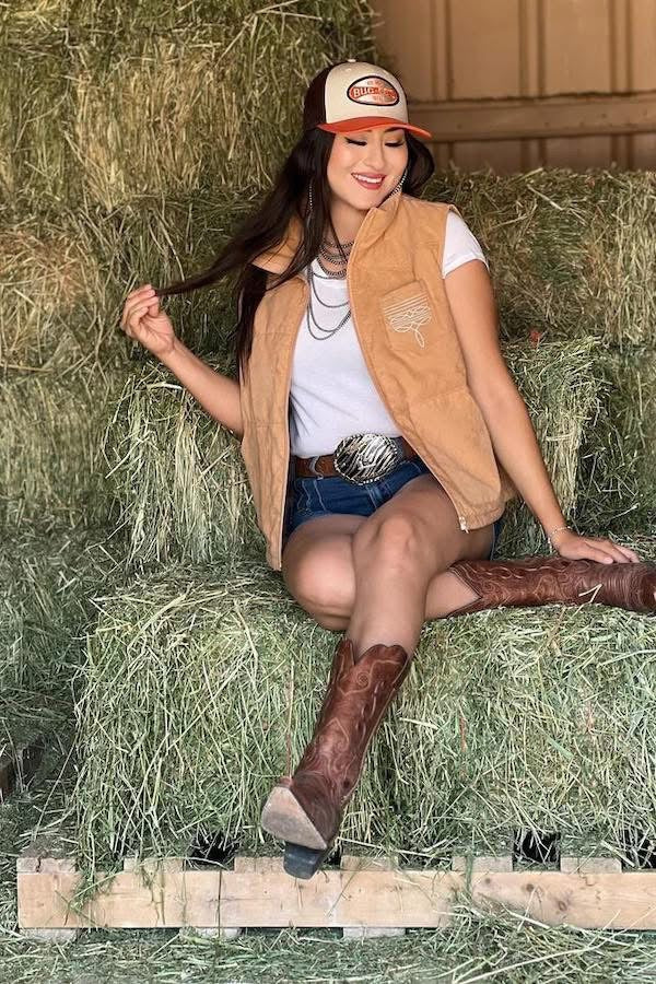 L&B TAN PUFFER W AZTEC LINING BOOT STITCH DETAIL VEST