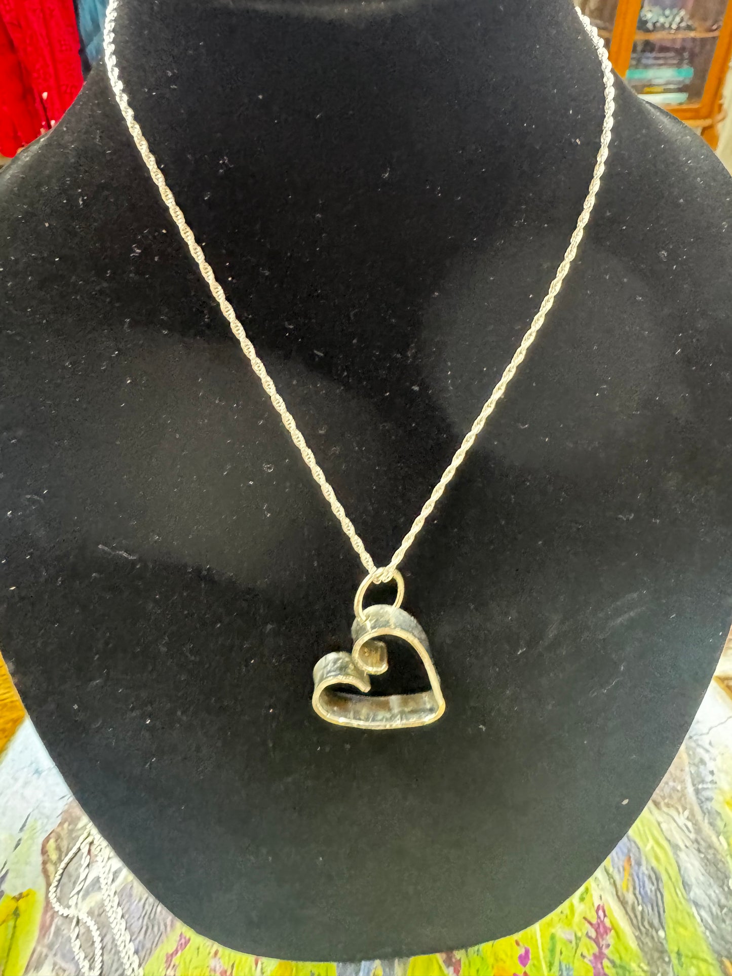 Heart Pendant w/chain