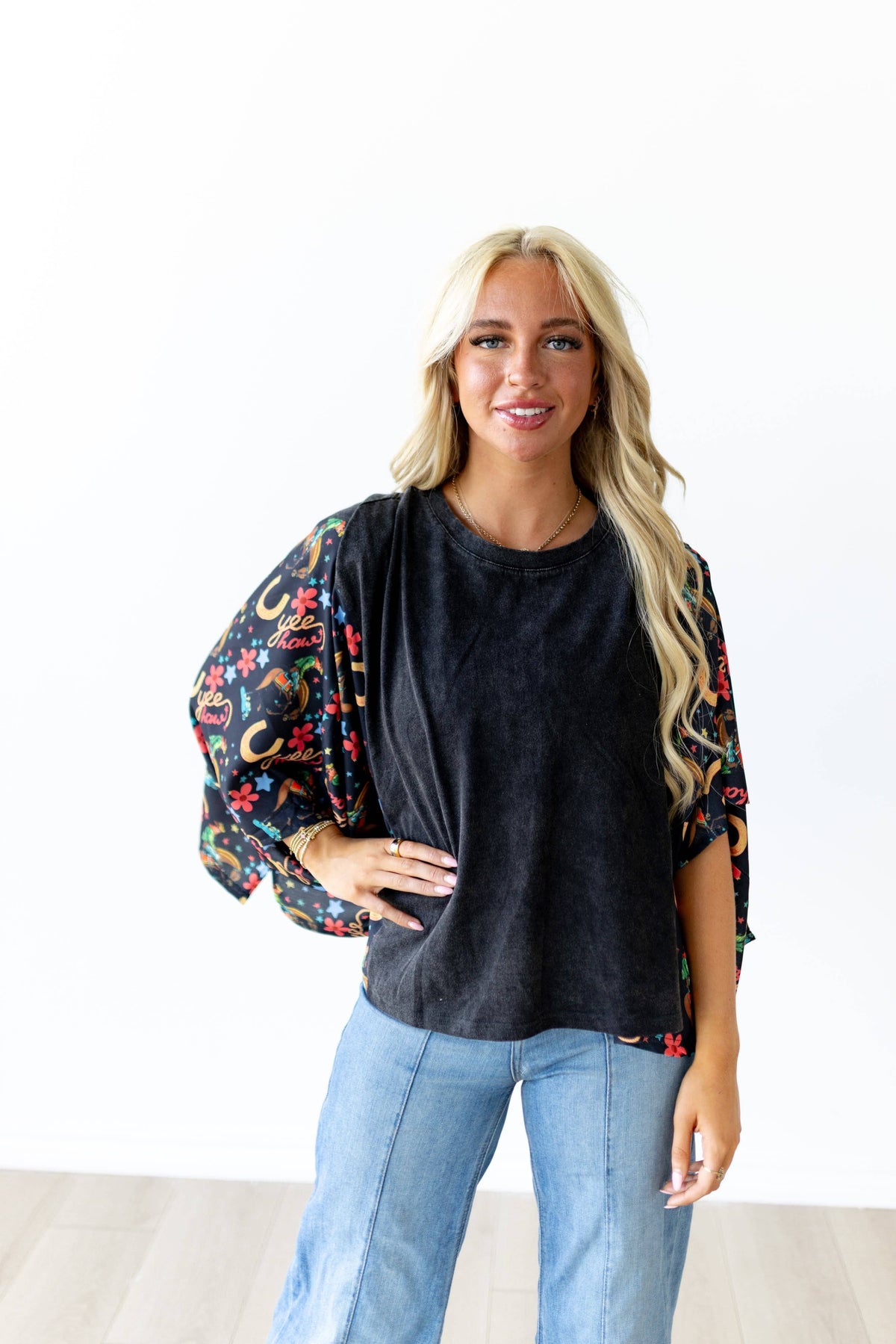 SLEEVED TEE - BLACK YEEHAW
