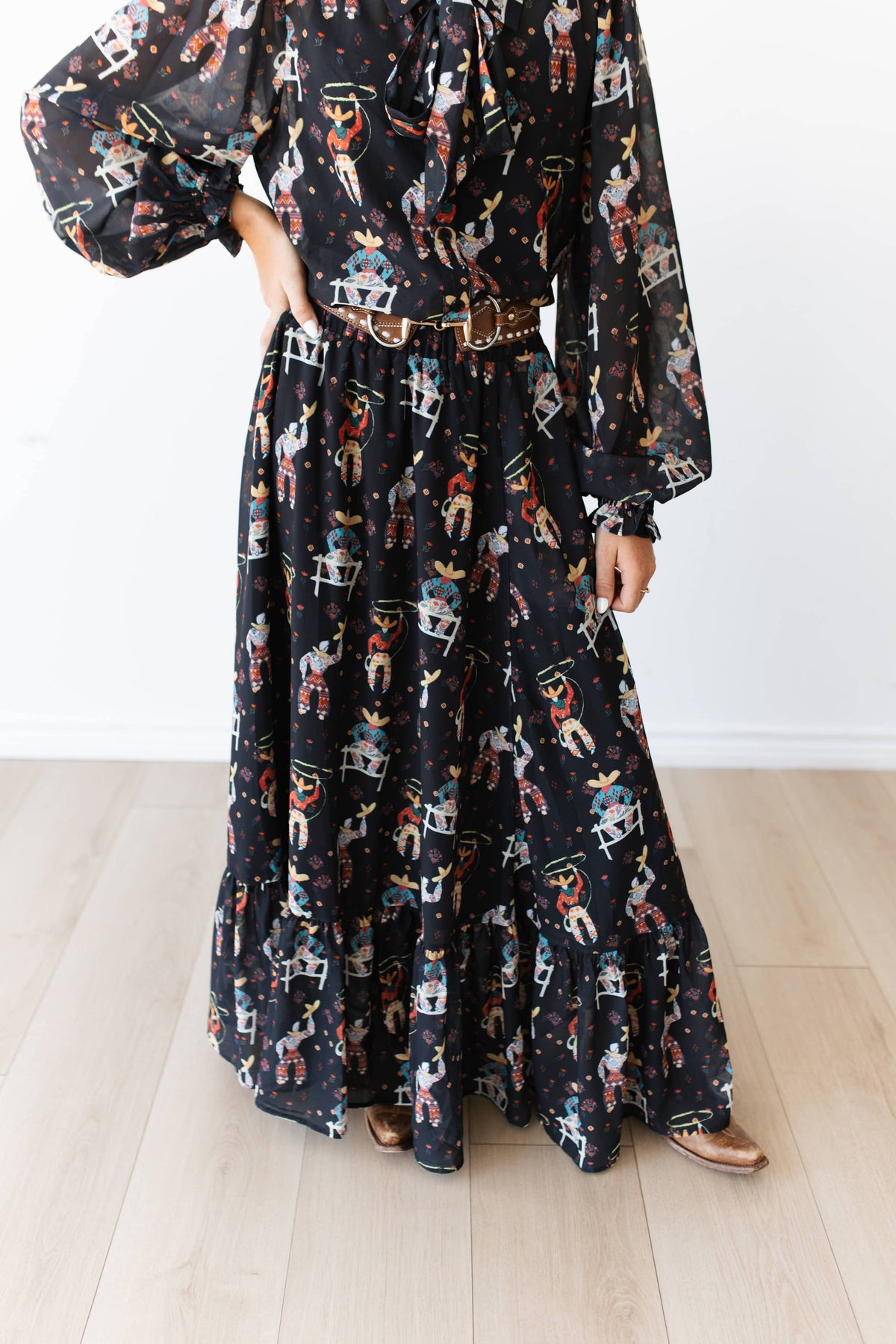 BLACK  ROPING COWBOY SKIRT